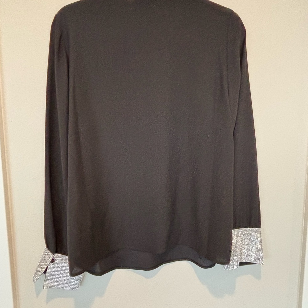 Halogen Black Long-Sleeve V-Neck Top with Silver Trim 129 - Picture 6 of 7